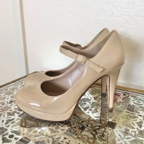 ♥️ in D Beige Ankle Strap Closed Toe Platform Heels - Picture 4 of 8